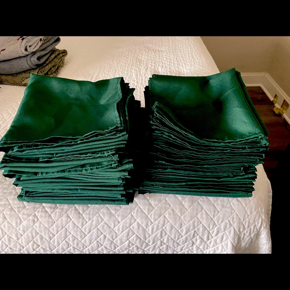 Forest green 14” x 14” dinner napkins.